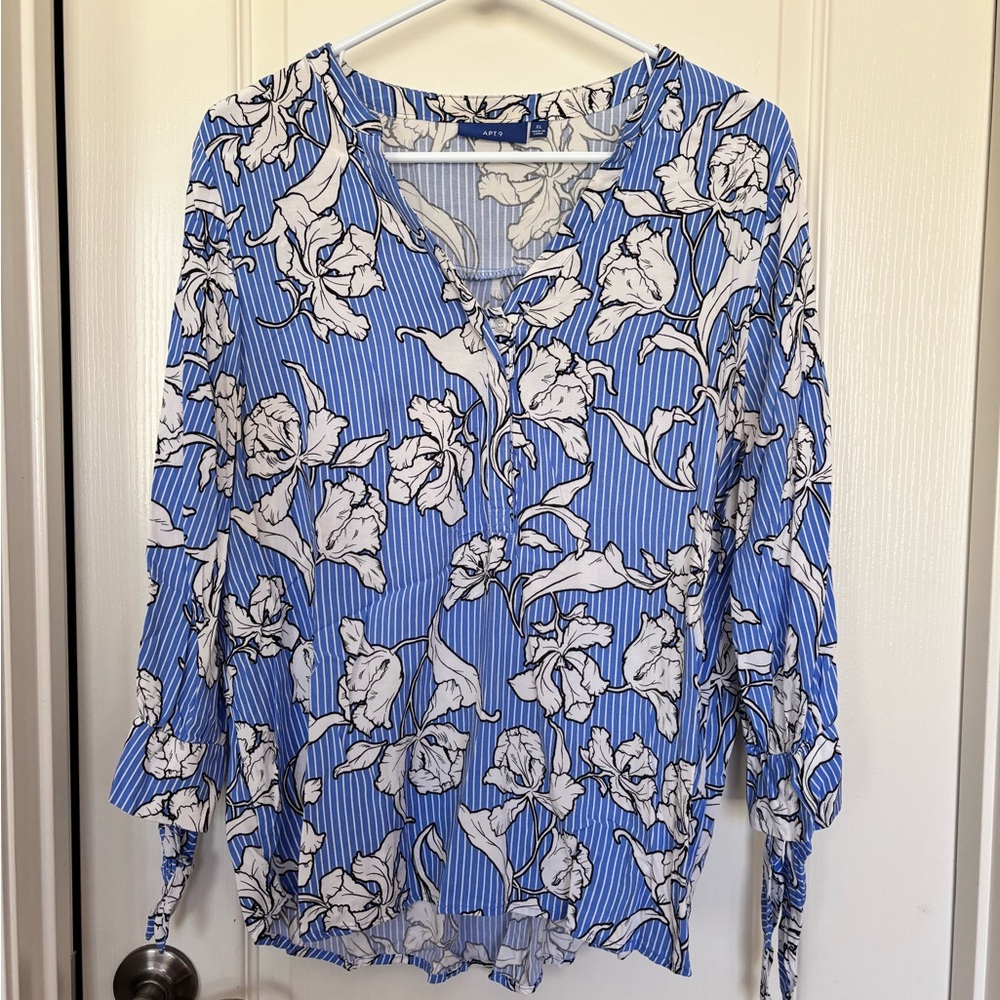 Apt. 9 Blue and White Floral Stripe Tie-Sleeve Blouse